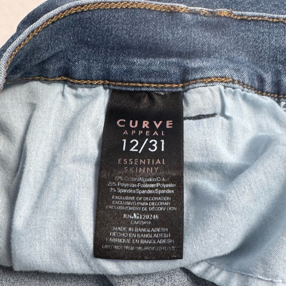 Women’s Curve Appeal Blue Jeans from Torrid - Picture 5 of 6